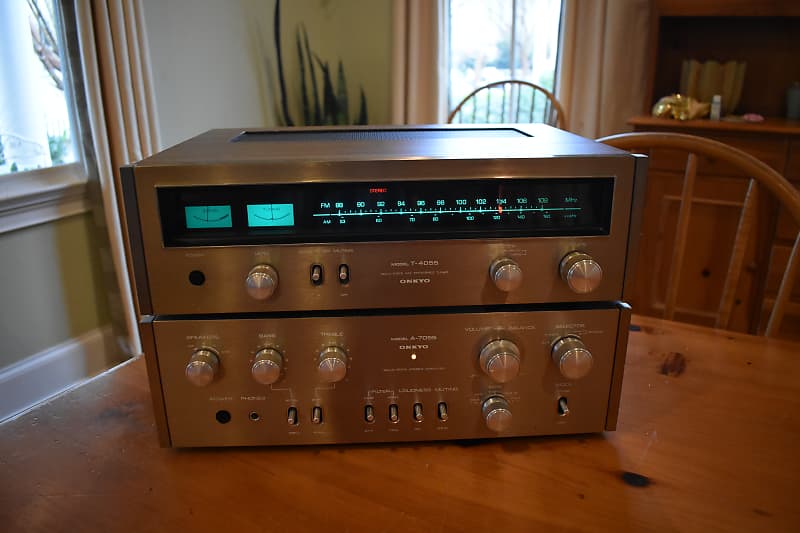 Vintage 1971 Onkyo Integrated Amplifier and AM/FM Tuner - A Vintage 1971 Onkyo Integrated Amplifier and AM/FM Tuner - A