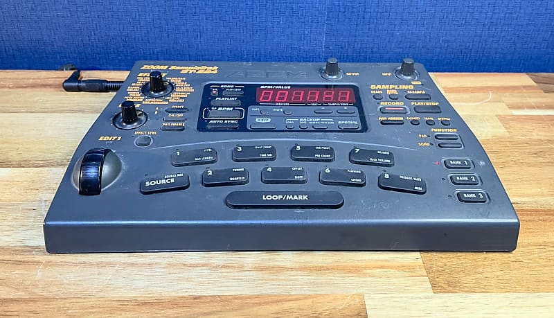 Very Good] Zoom SampleTrak ST-224 Classic Lo-Fi Sampler Budget