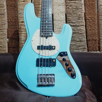 PeaceQ Custom 5 strings 24 frets bass 2023 - Bright blue for sale