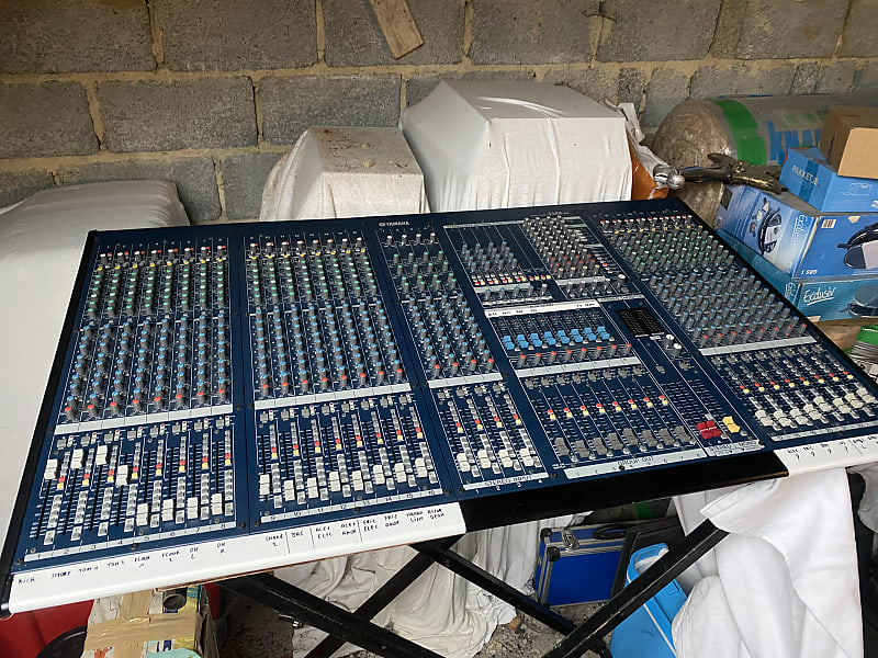 Yamaha IM8-24 Mixer & PW8 Power Supply 2008 | Reverb