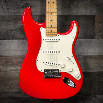 Fender U.S.A Stratocaster Red 2000-2001 Electric Guitar image 1