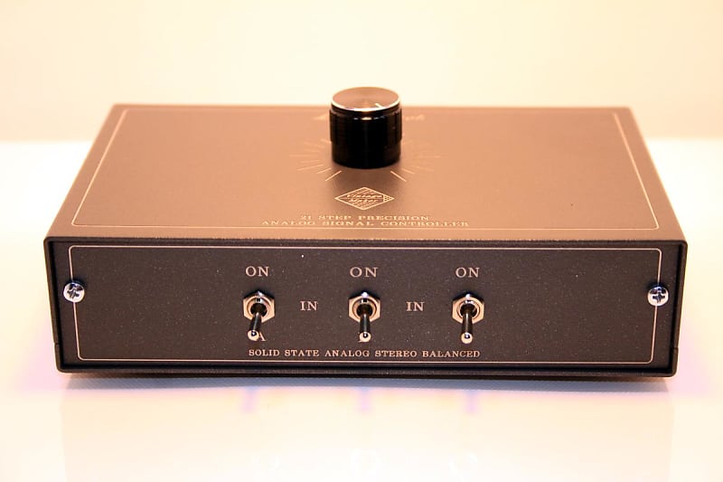 6 In – 2 Out – TRS XLR – TopKnob – MULTIPLE INDEPENDENT SIGNAL SELECTION – Monitor Speaker Controller image 1