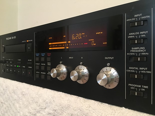 Tascam DA-30 DAT Digital Audio Tape Recorder Player. Watch | Reverb