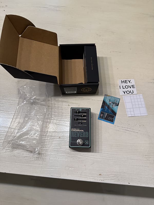 Walrus Audio Fundamental Reverb