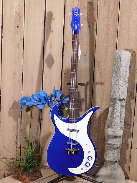 Danelectro Wild Thing Bass NAMM Show Display SAVE