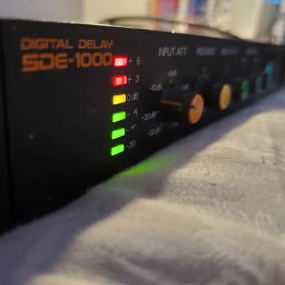 Roland SDE-1000 Digital Delay | Reverb