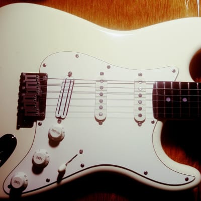 Fender Stratocaster Made in USA 1988 Olympic white image 5