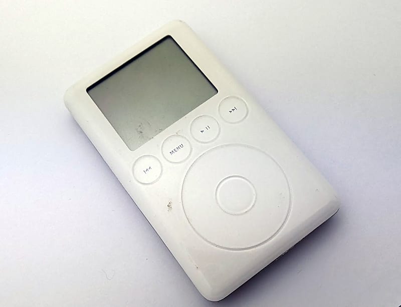 Apple iPod Classic 3rd Generation 20GB White (A1040