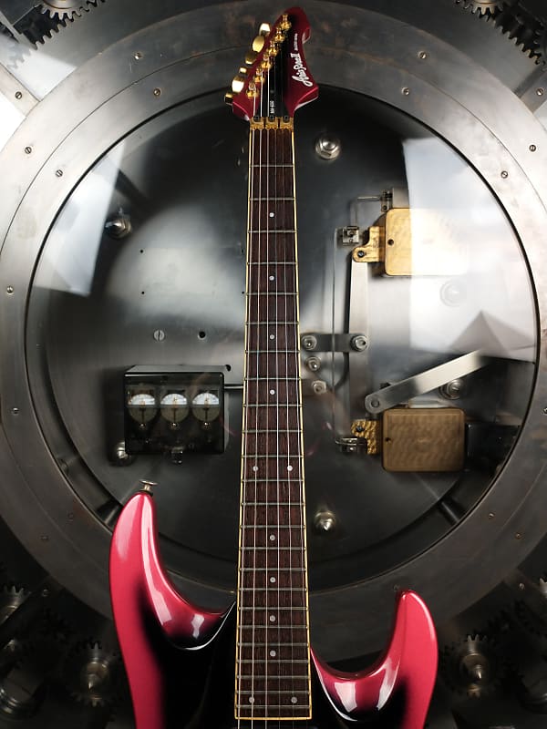 Aria Pro II MA-650 Magna Series Pink/Black w/ Gig Bag