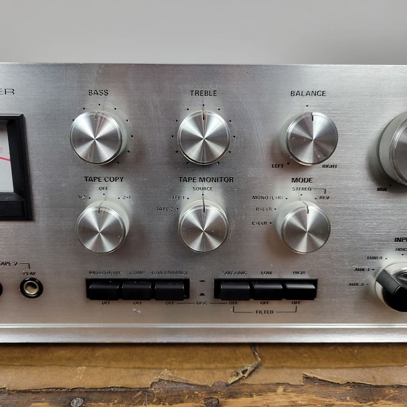 Accuphase E-202 インテグレーテッドアンプ Accuphase E-202 Integrated Amplifier Main Unit Only Working