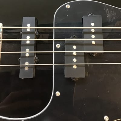 Squier P Bass 2017 - Black image 6
