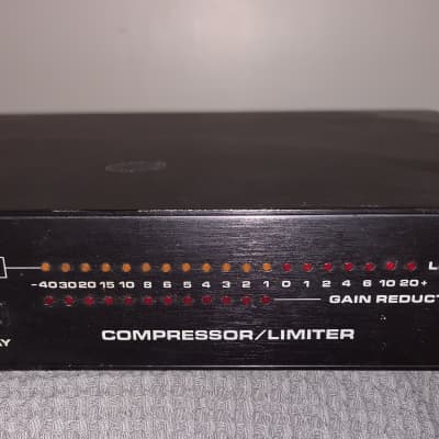 dbx 160X Compressor / Limiter image 8
