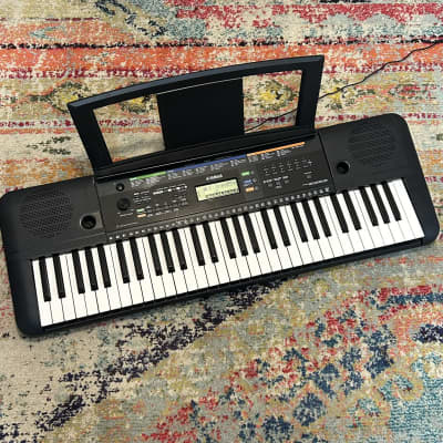 Yamaha PSR-E253 61-Key Portable Keyboard Piano
