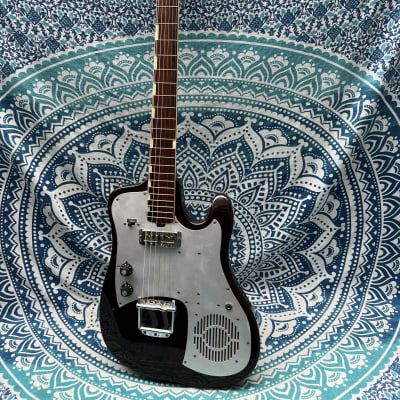 1960s Silvertone 1487 Electric Guitar Made by Teisco in Japan -Goldfoil Pickup image 2