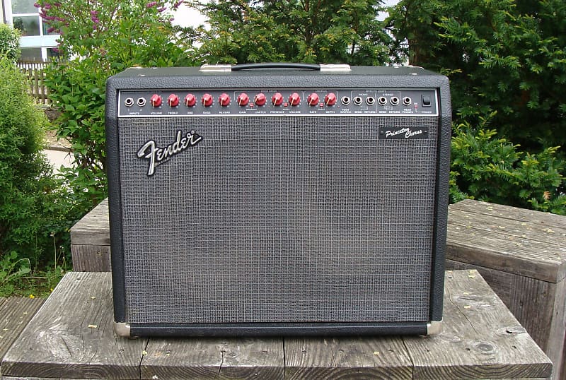 Fender Princeton Chorus, Combo Amp, Red Knob Serie, 125 Watt, 2×10 “  Speaker, made in USA!