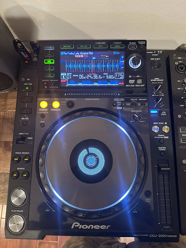 Pioneer CDJ-2000 Nexus Professional Media Player x2 | Reverb Canada