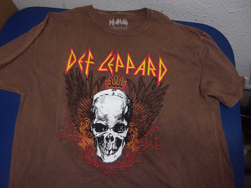 Def Leppard with Skull design XL 46/48 Band Shirt brown a little wrinkled  Rock Band gray Shirt image 1