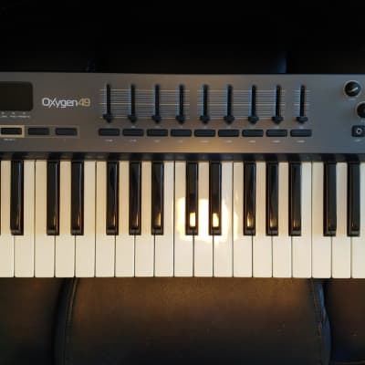 M-Audio Oxygen 49 MKIII MIDI Keyboard Controller 2014 - 2016