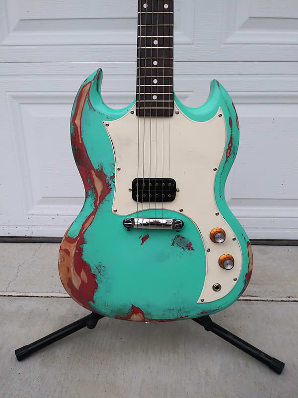 Kurt cobain 2024 sg guitar