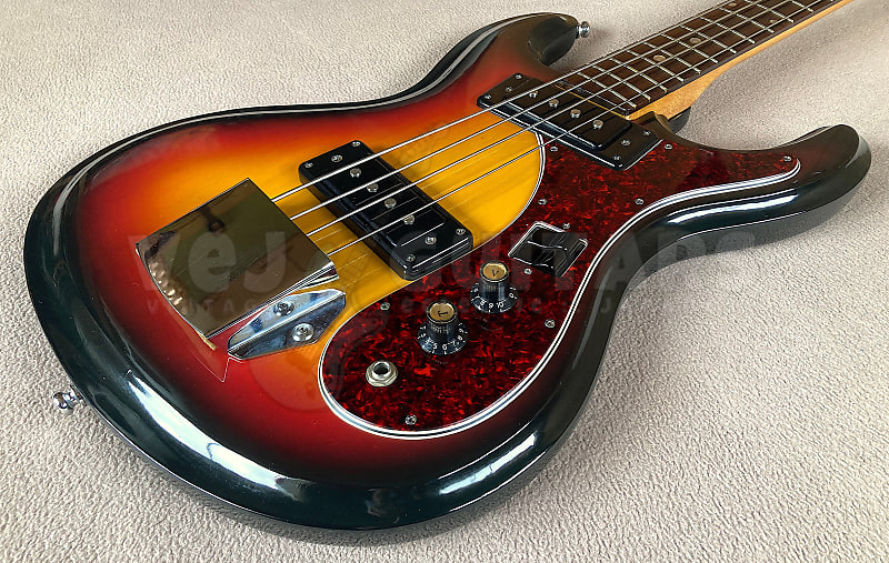 Aria Diamonds １９６７年頃？日本製　エレキギター サンバースト Aria Diamonds 1967年頃？日本製 エレキギター サンバースト