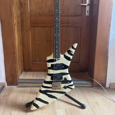 Aria Pro Ⅱ ZZB Deluxe Tiger Zebra Stripe Aria Pro II ZZB Deluxe Bass - striped 1983 Tiger stripes