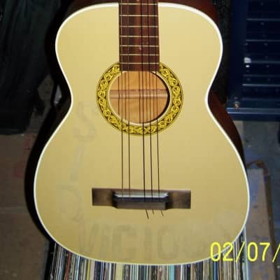 Harmony H6137 Classical Guitar 1972 for sale