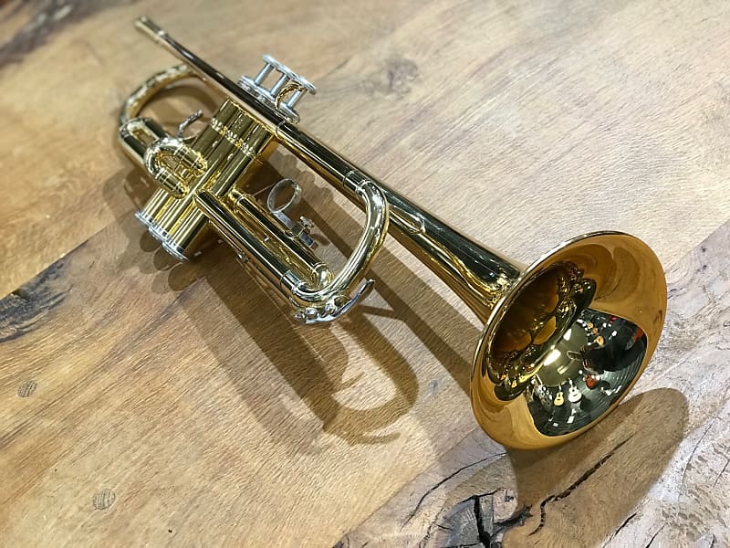 Yamaha YTR-2330 Standard Trumpet 2010s - Lacquered Brass image 1