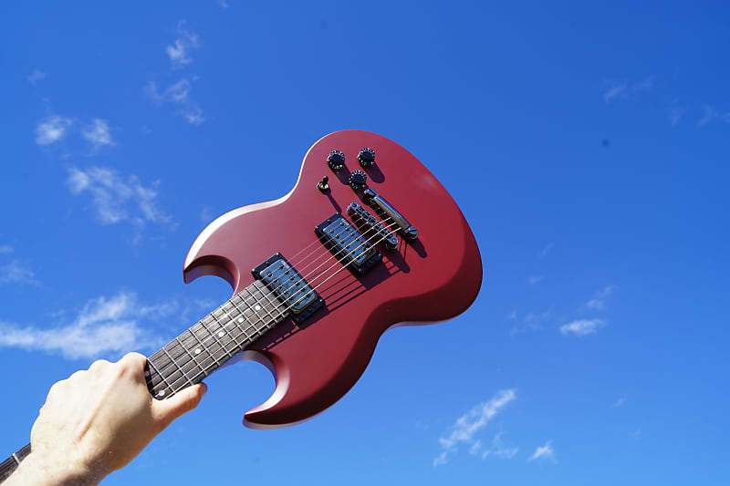 LTD SIGNATURE SERIES VOLSUNG Oxblood Satin Lars Frederiksen/Rancid