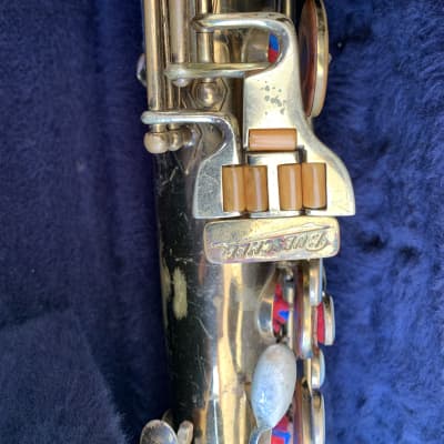The Buescher Aristocrat Art Deco series I 1937 tenor saxophone with case image 5
