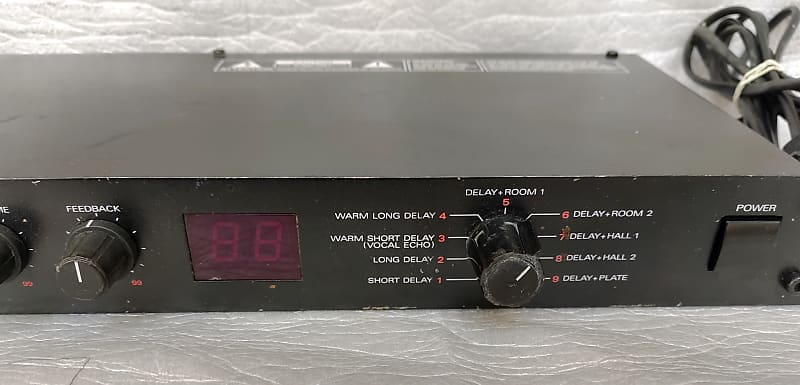 Roland RE-800 90's Digital Echo 1U Rack Effects - 220V