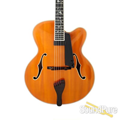 Buscarino Monarch Archtop Electric Guitar #B0617295 - Used for sale