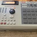 Akai MPC2000XL with SD Card reader and 32 MB Ram