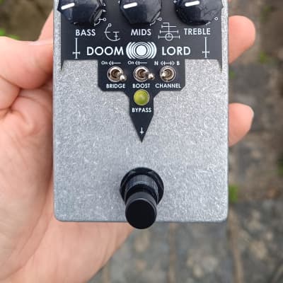 DIY DoomLord guitar pedal with Boost (inspired by Sunn model T Pre-Amp) 2025 - Alu / Black image 2