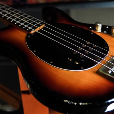 ■FERNANDES SB85 StingRay スティングレイ □FERNANDES SB85 StingRay スティングレイ - メルカリ