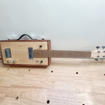 No brand  Cigarbox guitar with a built-in amplifier  2024 image 4
