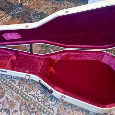 Hiscox LITEFLITE Artist Dreadnought Hard Case Maton ABS Ivory image 2