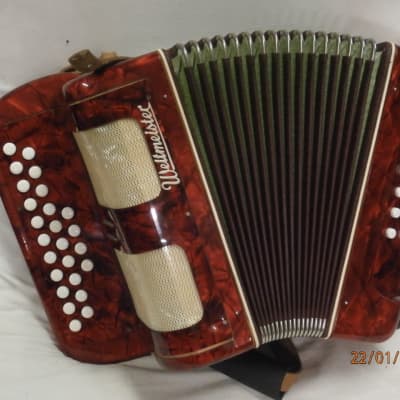 Weltmeister  8 bass diatonic button accordion key C/F 1990-2000 red marble image 19