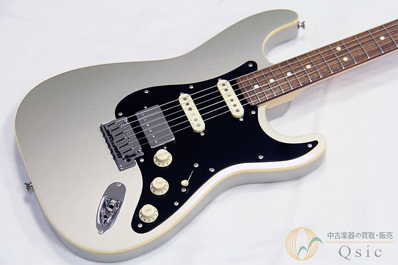 Fender Made in Japan Modern Stratocaster HSS Inca silver