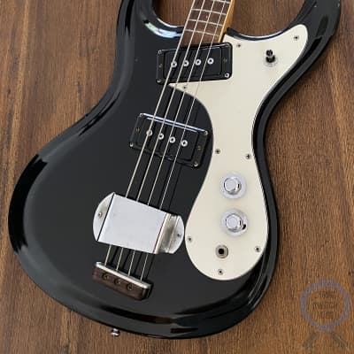 MOSRITE AVENGER BASS WHITE