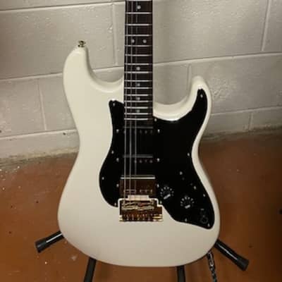 GTRS S900 GUITAR AND FOOTSWITCH 2020'S - PEARL WHITE for sale