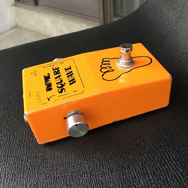 ギター Univox Square Wave fuzz Univox Square Wave Fuzz - YouTube