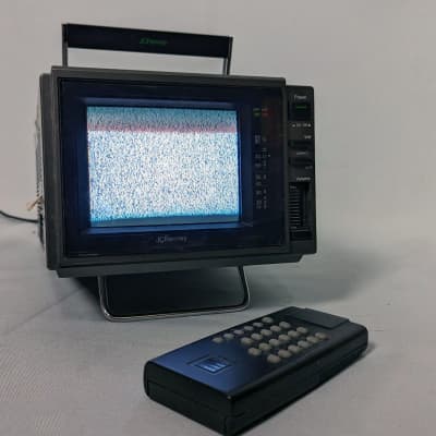 Vintage JCPenney Portable Color CRT TV 685-2101 - Retro Gaming Bild 2