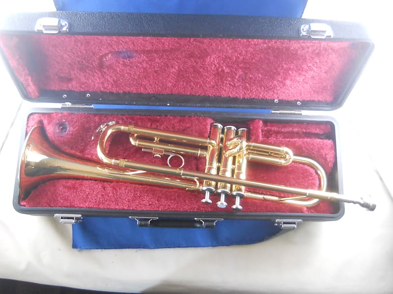 Yamaha YTR-1335 Standard Bb Trumpet | Reverb Canada