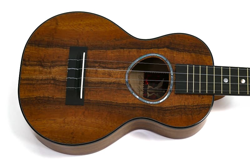 KoAloha KCM-25 Red Label Silver Anniversary Concert Ukulele #18 Curly  Hawaiian Koa 