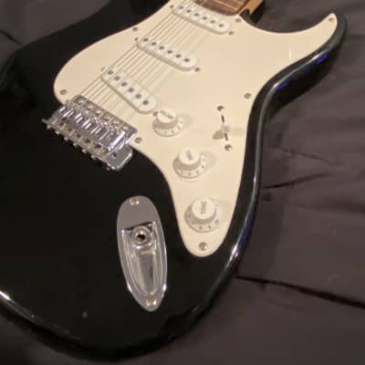 Squier Affinity Series Stratocaster with Rosewood Fretboard 2001 - 2018 - Black image 1