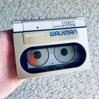 [RARE] Sony WM-10 Walkman Cassette Player, Awesome CHAMPAGNE GOLD ! For Display or Repair ! image 3