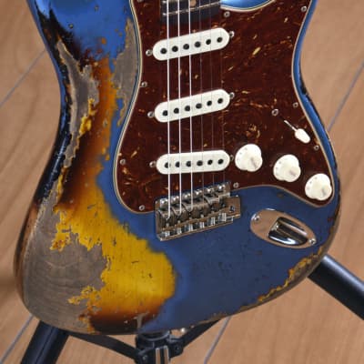 Fender Custom Limited Edition Roasted '60s Stratocaster Super Heavy Relic Lake Placed Blue over 3 Color Sunburst image 10