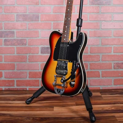 Fender 60's Custom Telecaster With Bigsby Japan 2007 3-Color Sunburst w/Hardshell Case image 3