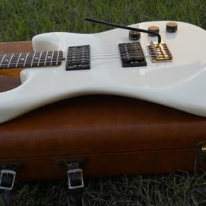 Kramer USA Pacer Guitar Minty 100% Original White/Gold OHSC 1982 Collector Grade image 6