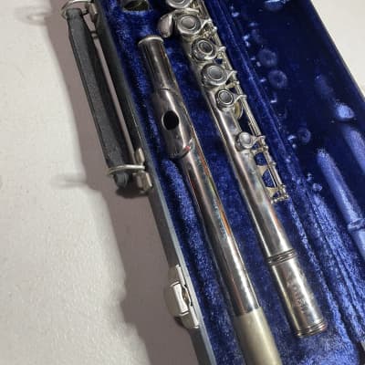 Bundy Flute - USA made - pads are good, plays well, with case image 6
